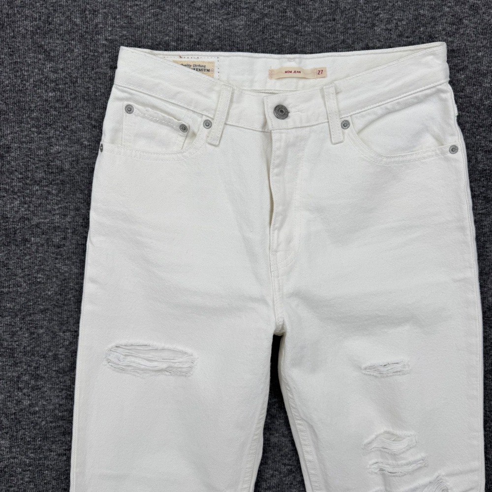 Levis Premium Mom Jeans Womens 27 White Distressed Ripped Frayed Hem High Rise - Picture 3 of 11